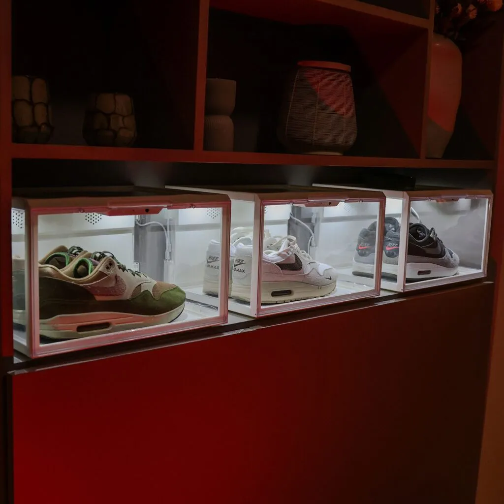 Sneakerbox LED white